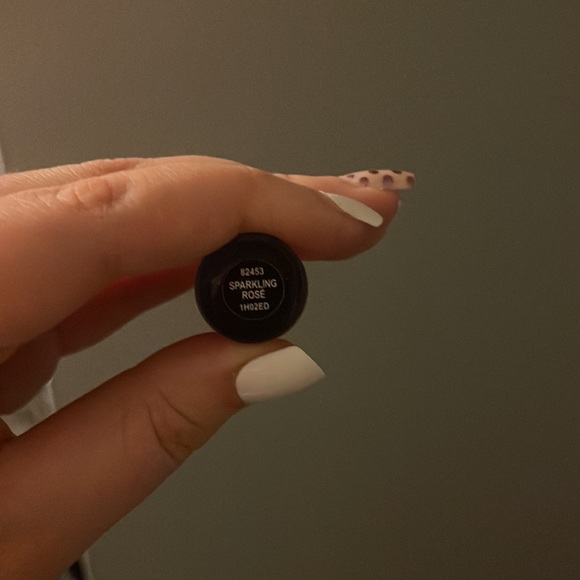 Elf Lip plumping gloss - Picture 2 of 2